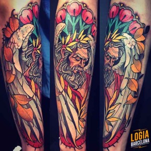 tatuaje_brazo_zeus_felipe_videira_logia_barcelona   